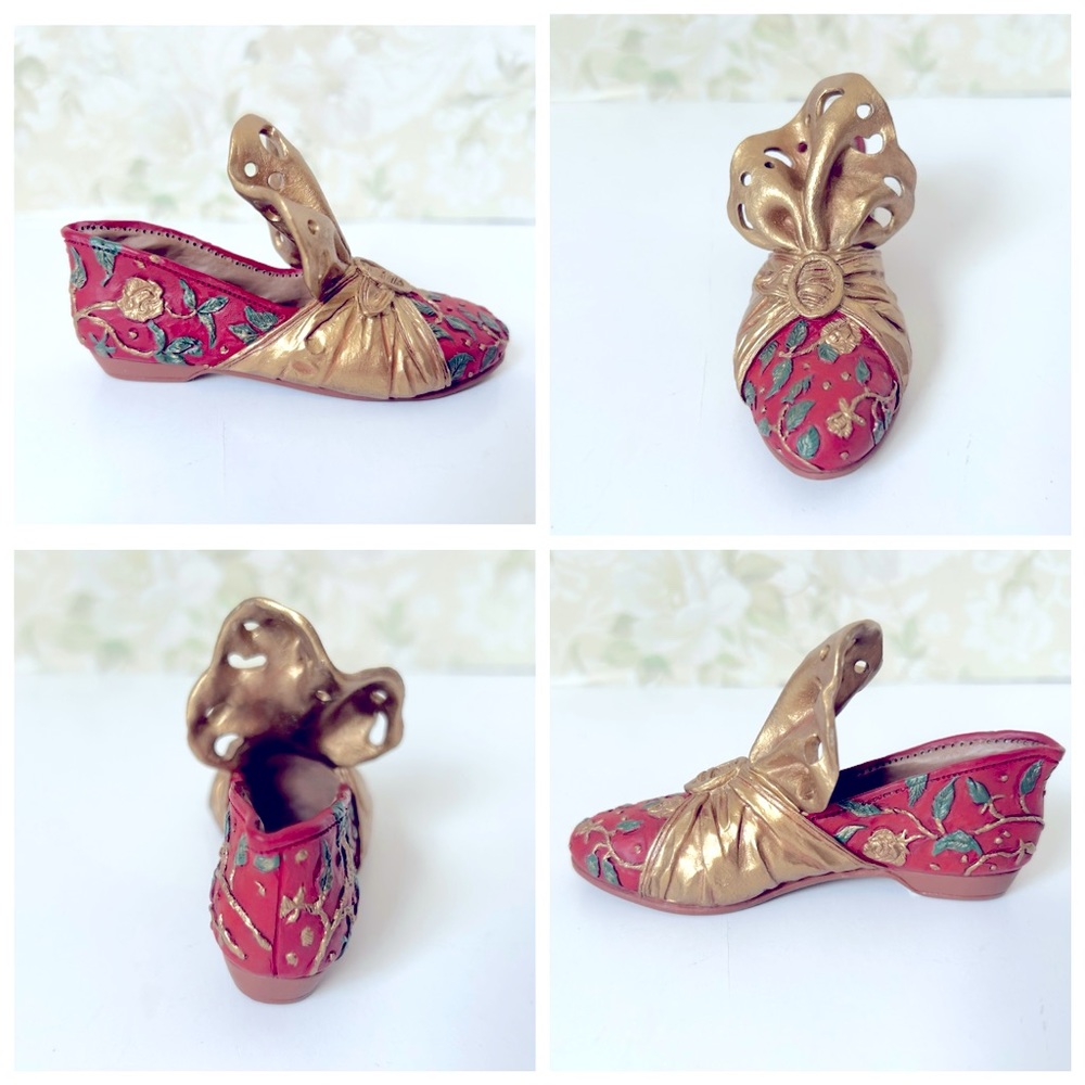 Just the Right Shoe by Raine Aladdin's Delight 1999